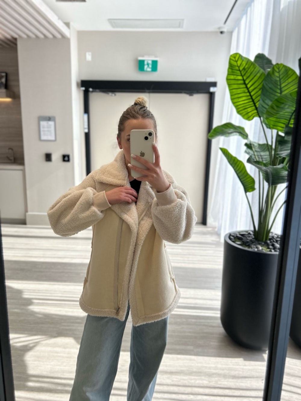 Women’s Cream Sherpa Jacket Coat – Cozy Layer - Picture 3 of 3